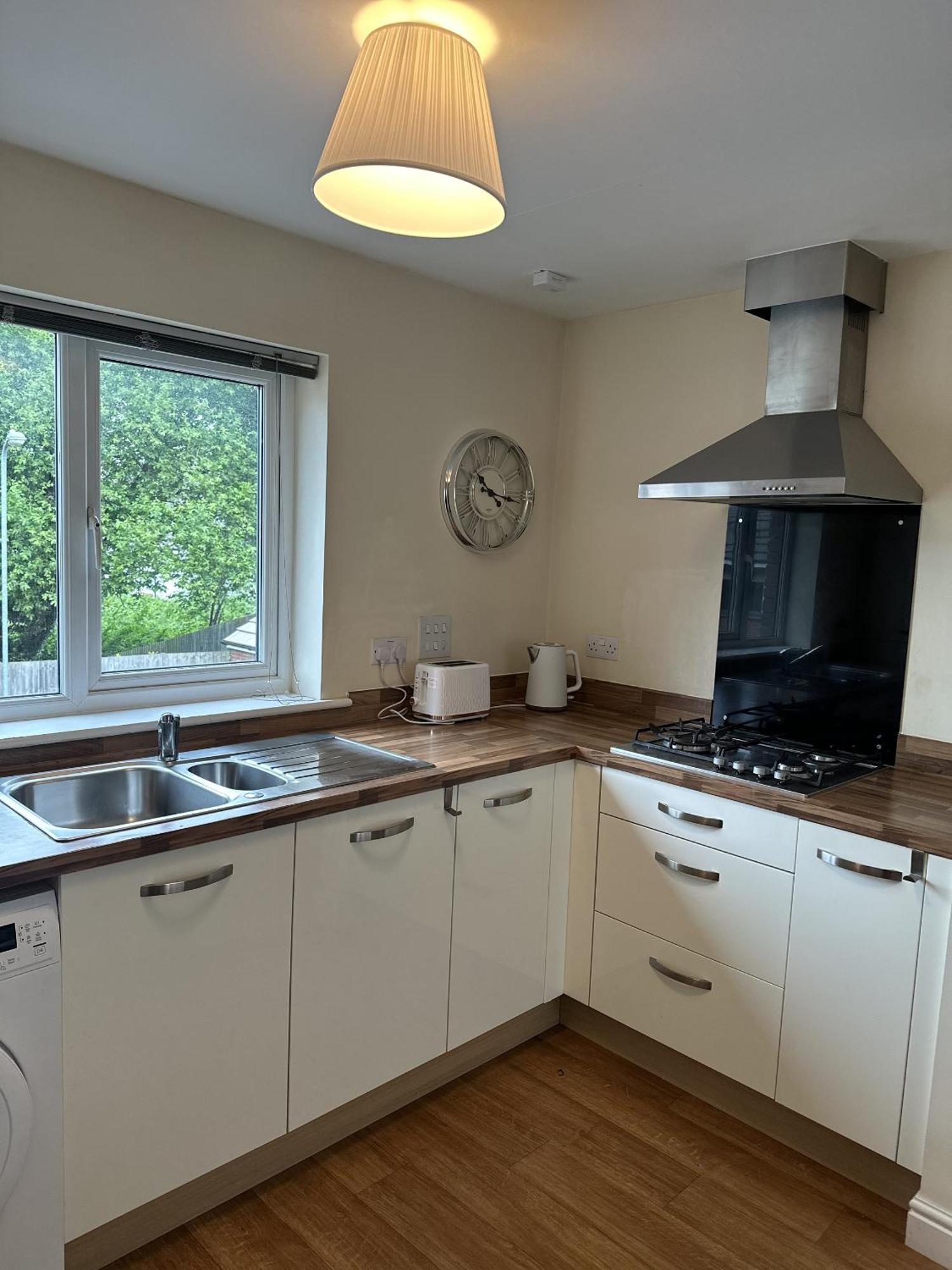 2 Bdr City Centre Apartment With Parking Cardiff Exterior foto