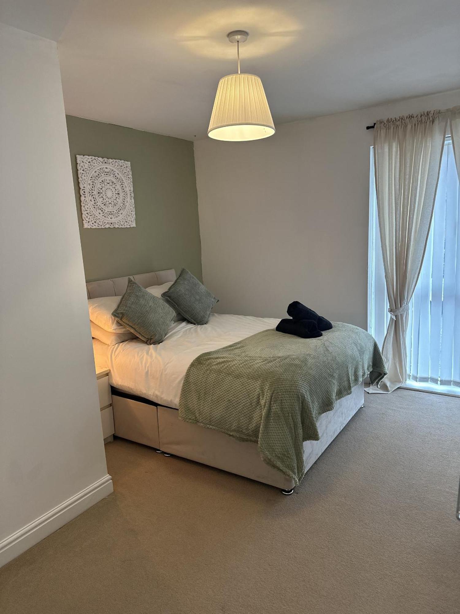 2 Bdr City Centre Apartment With Parking Cardiff Exterior foto